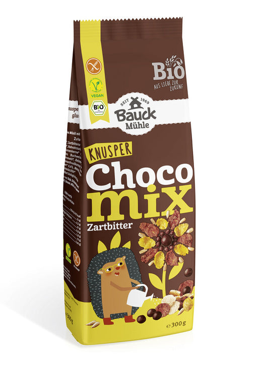 Knusper Choco Mix Zartbitter 300g- Bauck Mühle Bio
Kennen eure kleinen Lieblinge schon das Bauck Knusper Frühstück Zartbitter? Dieses köstliche Schoko-Müsli bietet den perfekten Schokoladengenuss, ohne zu süß zu sein – dank der feinen Zartbitterschokolade! Mit schokoladigen Kugeln und knusprigen Flakes aus Mais, Reis, Amaranth und Buchweizen bleibt es in Milch oder Pflanzendrink lange schön knackig. Und das Beste: Alle Zutaten sind glutenfrei und in hochwertiger Bio-Qualität.