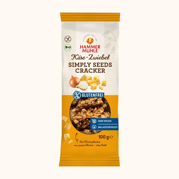 Simply Seeds Cracker Käse-Zwiebel 100g - Hammermühle

Wenn du auf herzhafte Snacks stehst, wirst du diesen Simply Seeds Cracker lieben. Ganz ohne Mehl, dafür reich an Ballaststoffen und mit einer kernigen Mischung aus Leinsamen und glutenfreien Haferflocken überzeugt er durch seine knusprige Textur.