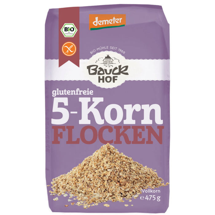 5 Korn Flocken 475g - Bauckhof

Die ersten Mehrkorn-Flocken in glutenfreier Qualität: Haferflocken aus norddeutschem Vertragsanbau, knusprig-zarte Milchreisflocken, Buchweizen-, Hirse- und Quinoaflocken für eine leicht nussige Note. Diese feine Mischung schmeckt pur, als Basis für Müslis und Frühstücksbreie oder als Zutat in Broten.&nbsp;Glutenfrei und in Demeter-Qualität: ein ganz neuer Flocken-Mix, der Flocken-, Porrdige- und Müslifans genauso anspricht wie Menschen mit Glutenunverträglichkeit.